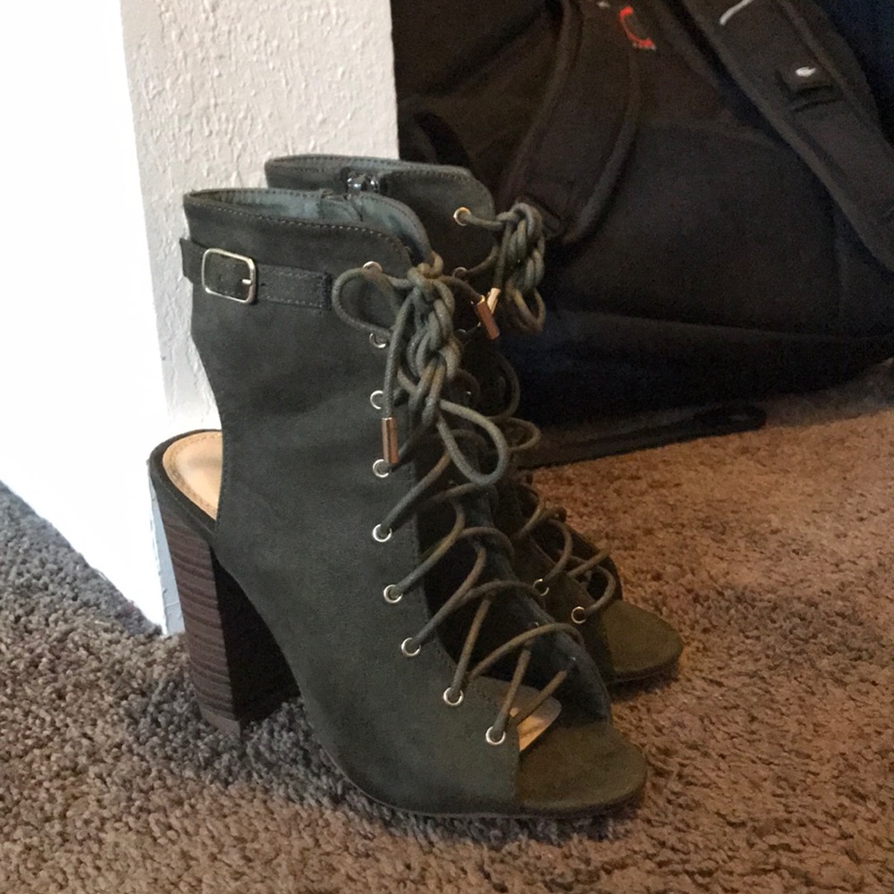 Green strappy heels fashion nova